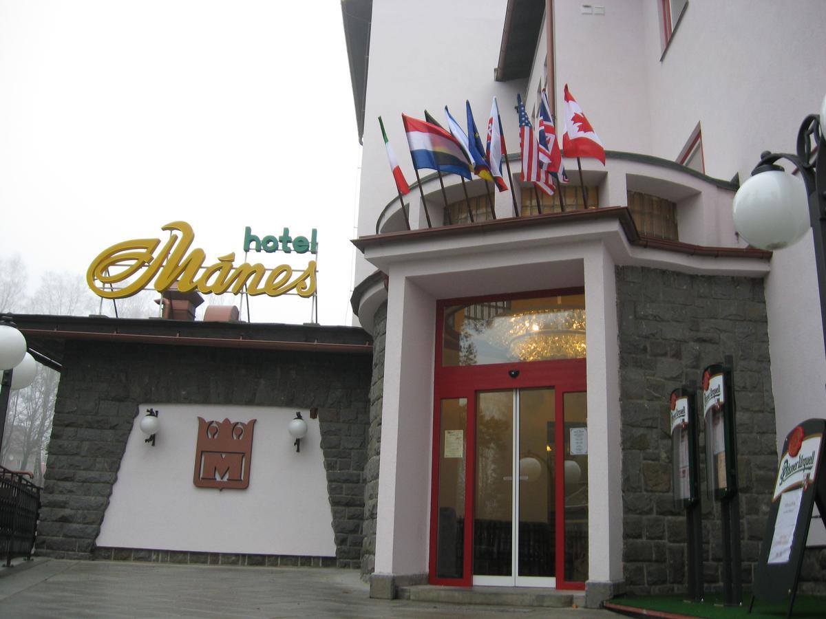 Hotel Manes Svratka Buitenkant foto